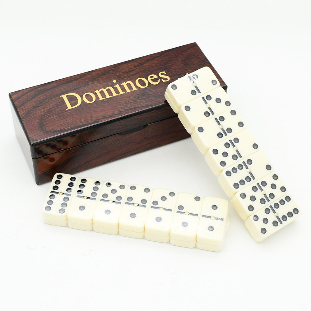 Jeu de dominos en résine 28 pi - Board Game Family avis et prix