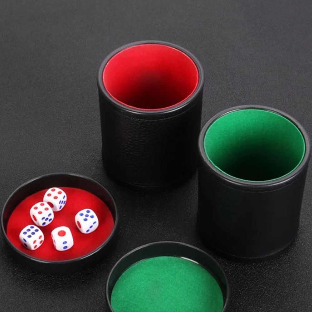 Gobelet à dés en cuir avec cou - Board Game Yahtzee avis et prix
